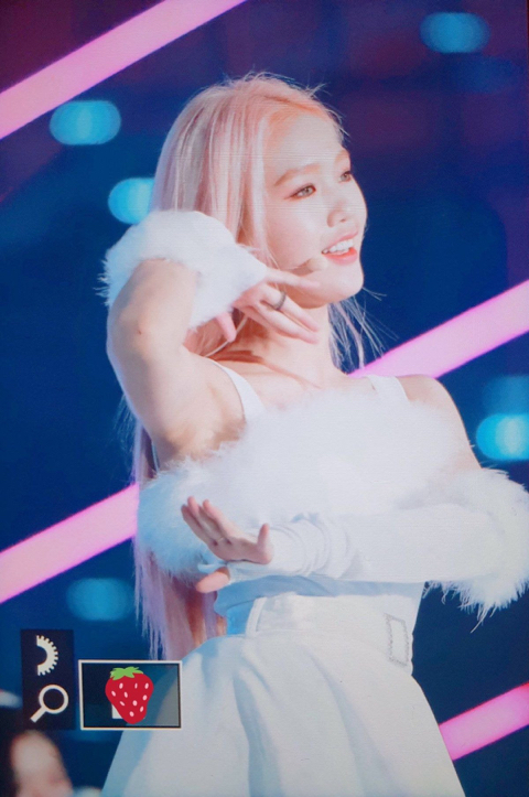 공중파에 박제한 앞머리 깐 오마이걸 미미.jpgif | 인스티즈