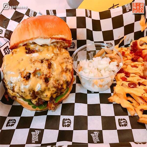로꼬가 햄버거 먹다 빡쳐서 만들었다는 더페이머스 햄버거.jpg | 인스티즈