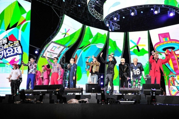 일회성이라도 각잡고 음악프로든 가요대제전이든 연출한번 해봤으면 하는 피디 | 인스티즈