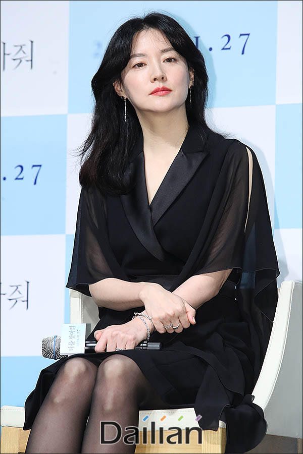 오늘자 이영애 jpg | 인스티즈