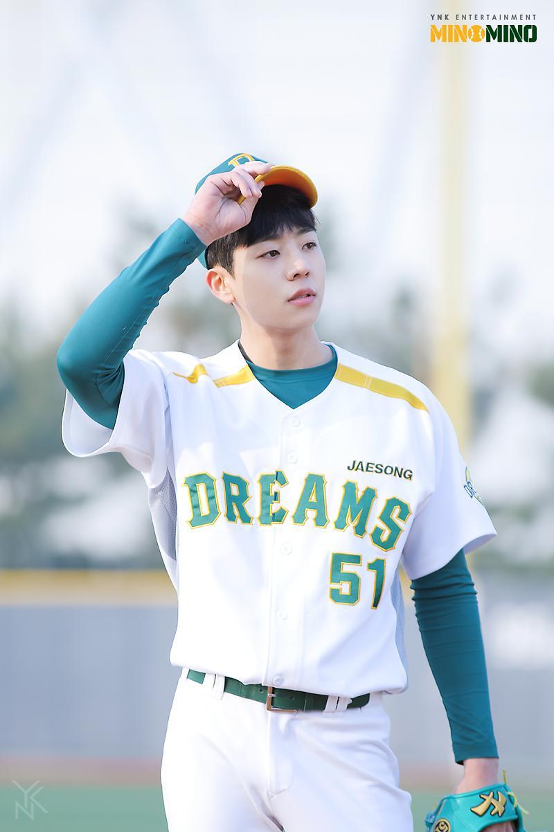 거의 홈마 퀄 같은 스토브리그 유민호(채종협) 소속사 포스트 사진 | 인스티즈