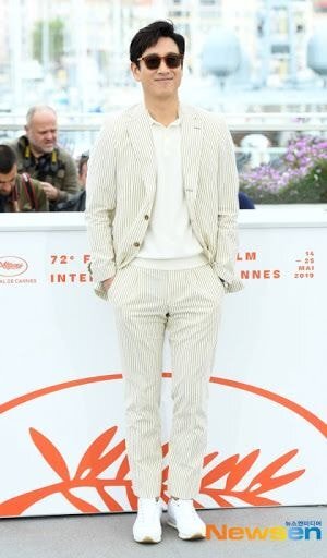 칸 영화제에 이선균 혼자가서 화난 전혜진.jpg | 인스티즈