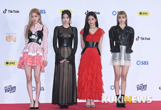 블랙핑크 가요대전 레드카펫.jpg | 인스티즈