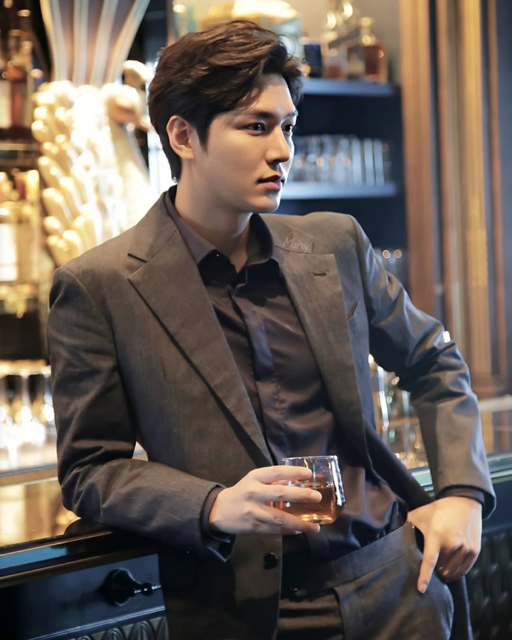 최근 sns에 뜬 더킹 촬영중인 배우 이민호 실물 후기들 | 인스티즈