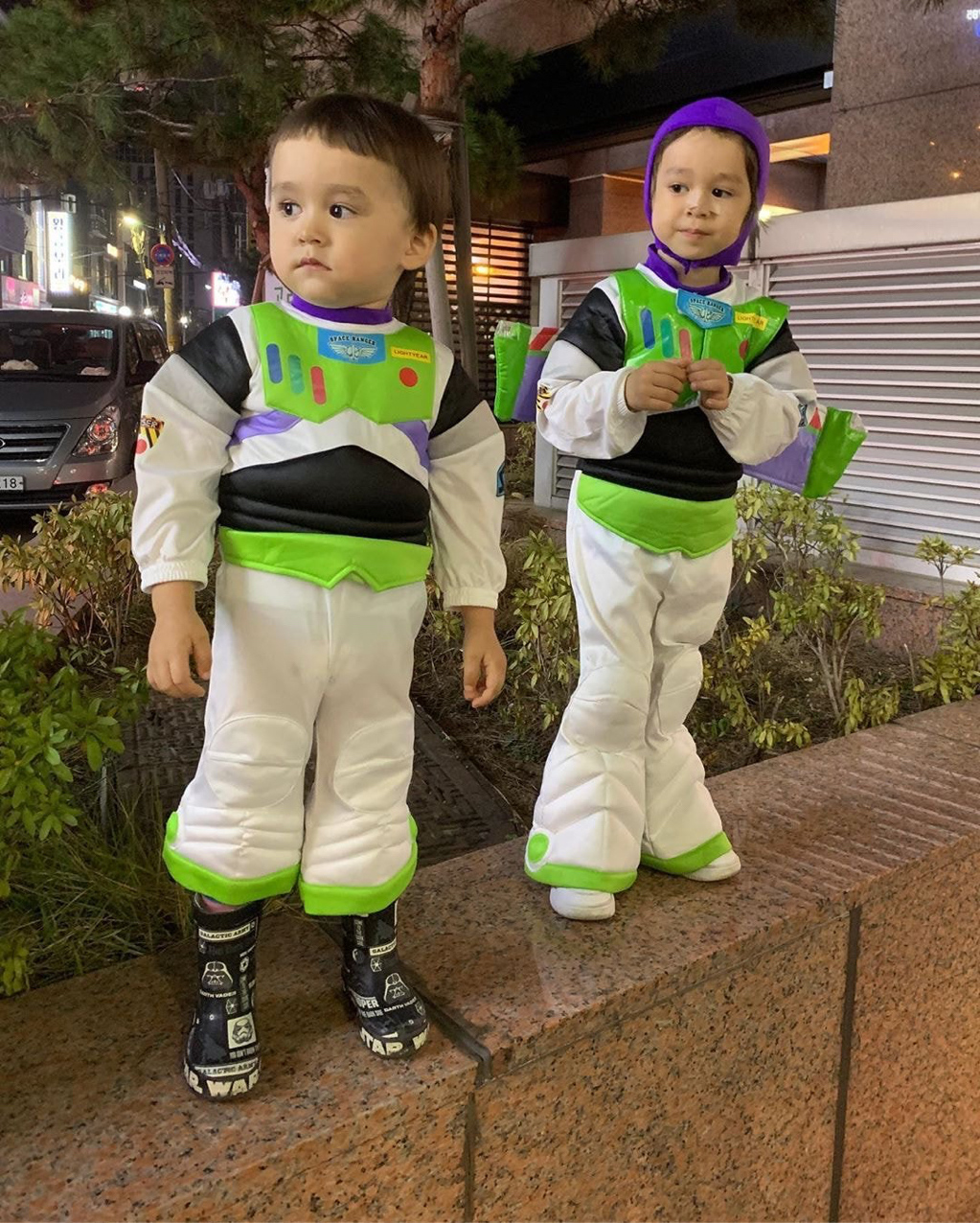 버즈 옷 입고 병원간 윌리엄 벤틀리 ㅠ.ㅠ 할로윈데이 | 인스티즈