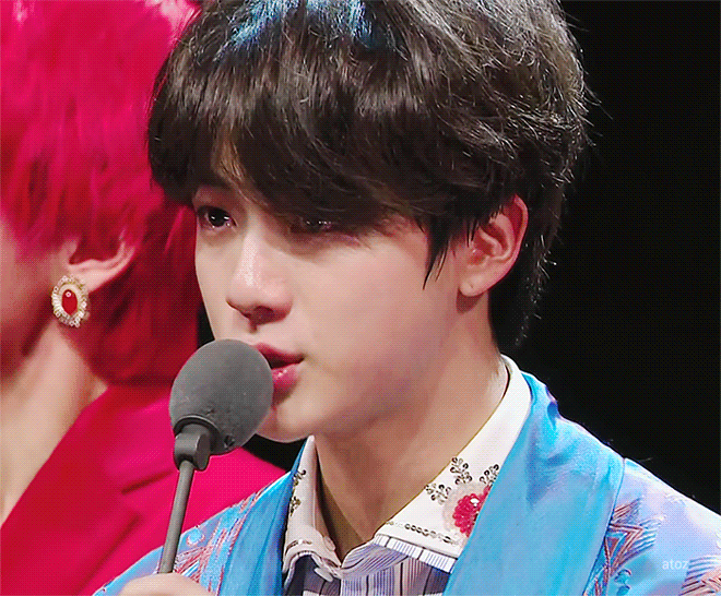 마마 대상 받은 후 우는 방탄소년단 보며 함께 울먹이고 공감해주는 아이돌들 | 인스티즈