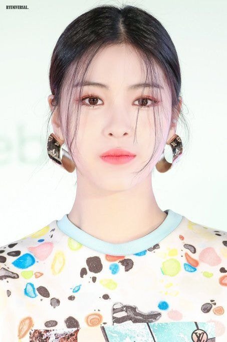 초중고 학창시절 레전드 졸사 라인업 있지 itzy 류진 성장과정 | 인스티즈