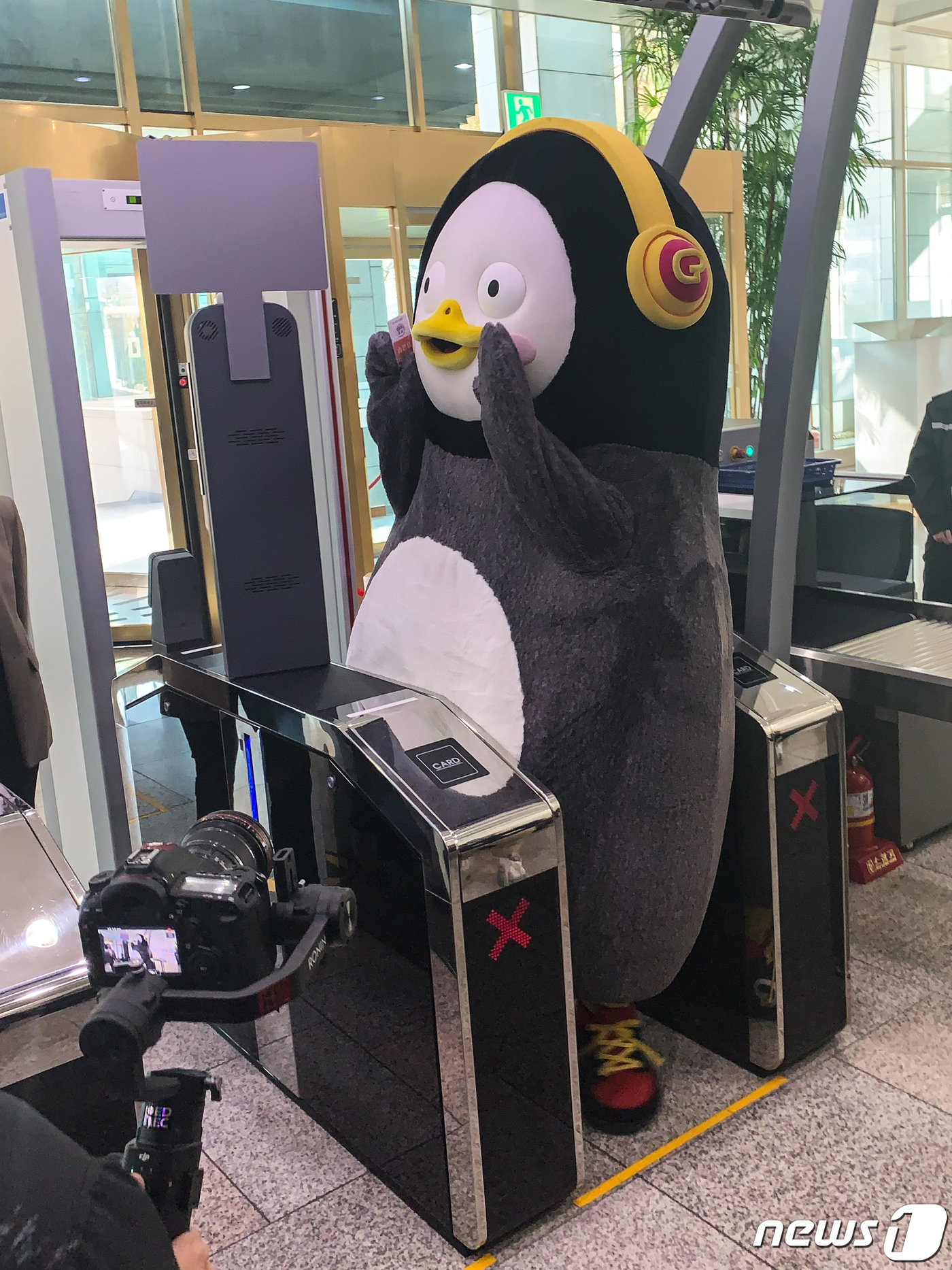 오늘자 외교부 간 펭수 jpg | 인스티즈
