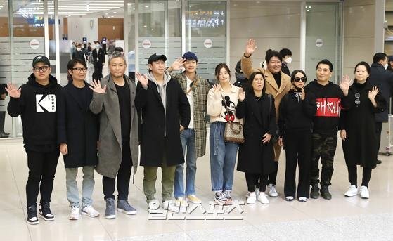 아카데미 4관왕 기생충 주역들 귀국길.jpg | 인스티즈