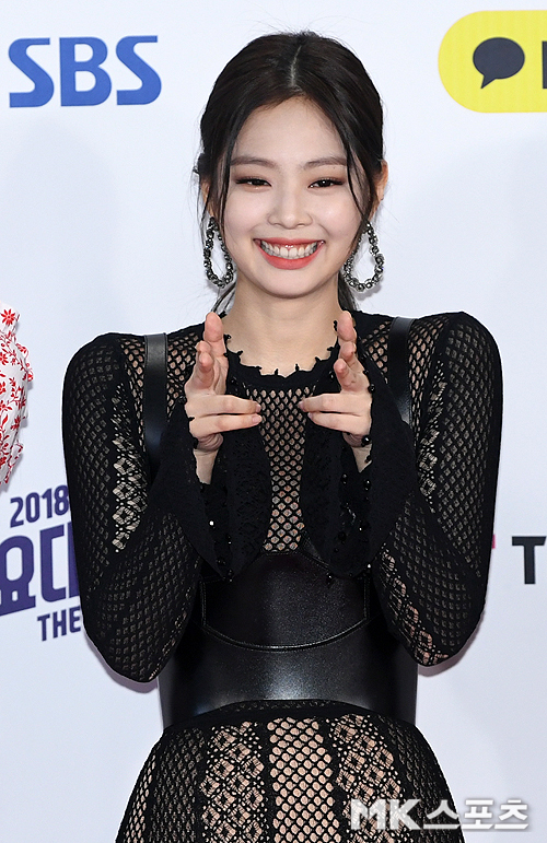 블랙핑크 가요대전 레드카펫.jpg | 인스티즈