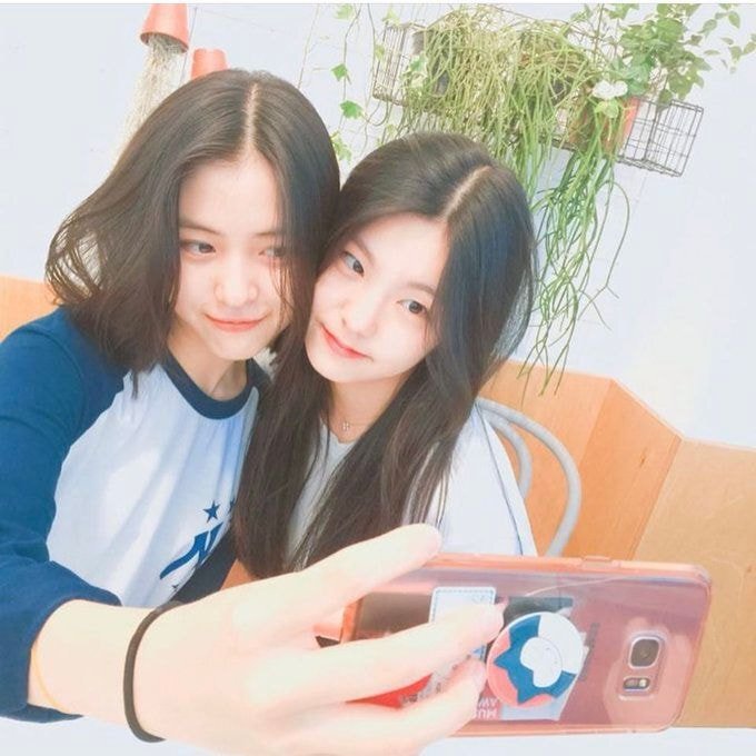 초중고 학창시절 레전드 졸사 라인업 있지 itzy 류진 성장과정 | 인스티즈