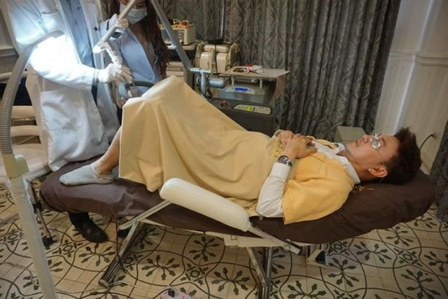 굳이 왜 할까 싶지만 해외에서 유행이라는 피부 시술 부위.jpg | 인스티즈