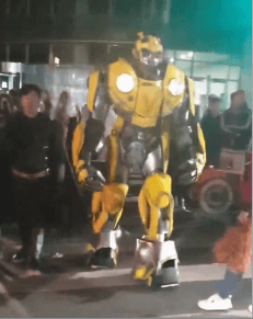 이태원 할로윈 끝판왕 떴다.gif | 인스티즈