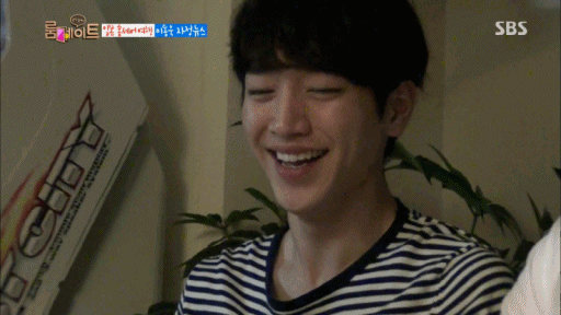 옆사람 어깨에 머리 부비는 버릇 있는 서강준.jpgif | 인스티즈