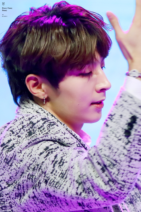 성윤 이미지