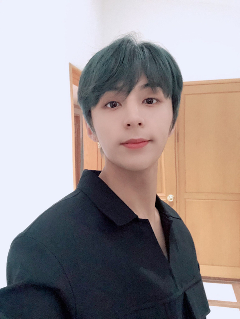 성윤 이미지