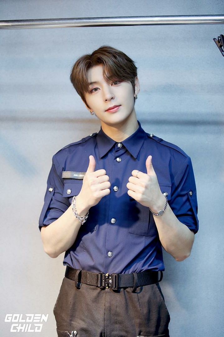 성윤 이미지