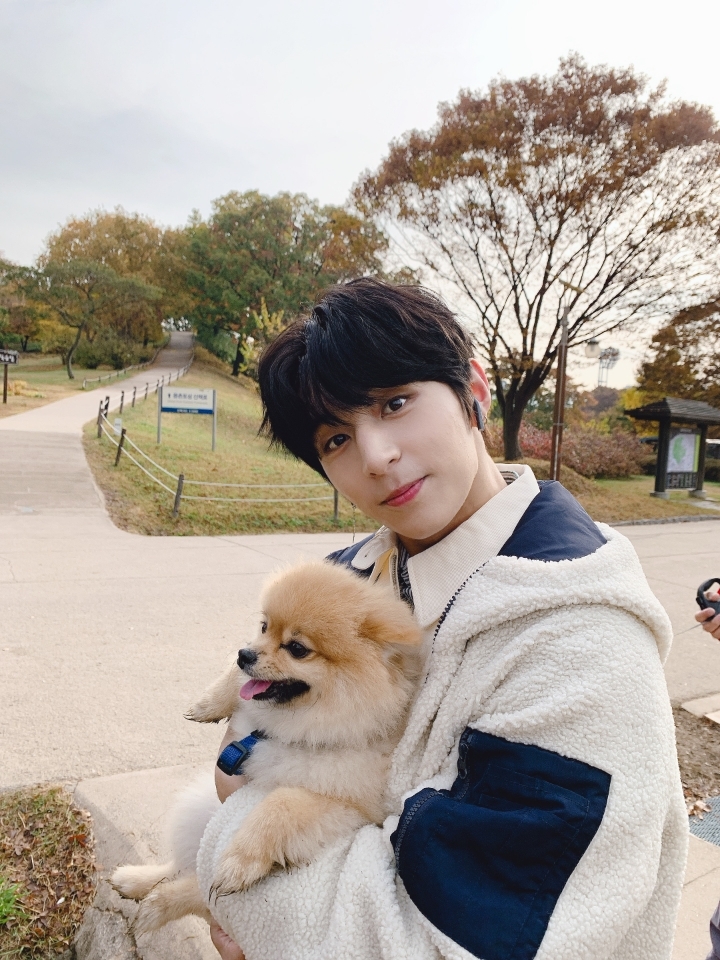성윤 이미지
