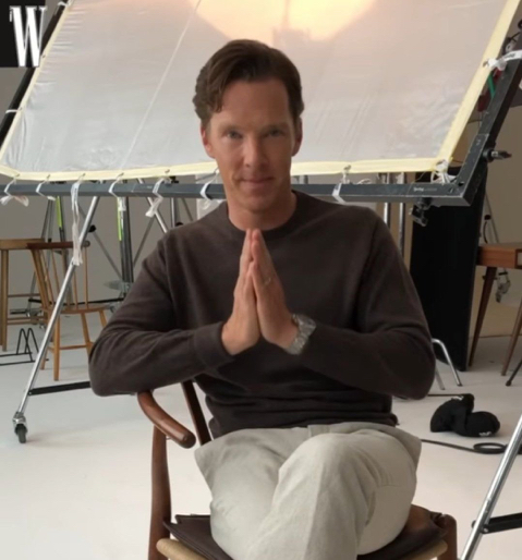 오늘자 한국팬들에게 보내는 인사 영상에서 또 합장한 베네딕트 컴버배치 | 인스티즈