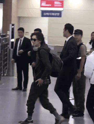 오늘자 한국팬들에게 보내는 인사 영상에서 또 합장한 베네딕트 컴버배치 | 인스티즈