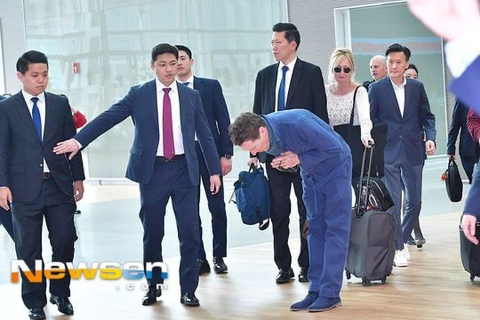 오늘자 한국팬들에게 보내는 인사 영상에서 또 합장한 베네딕트 컴버배치 | 인스티즈