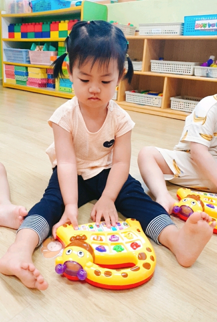 기린피아노 이미지