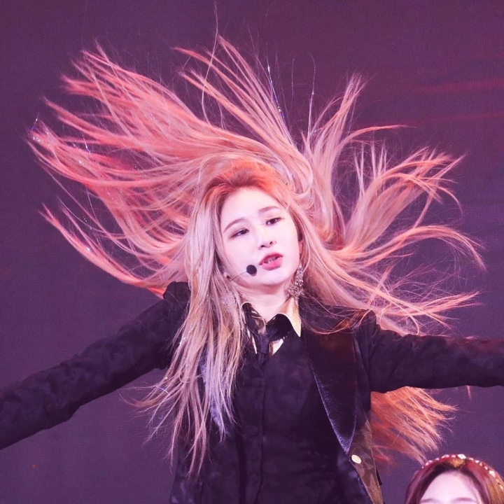 춤추는머리카락 이미지