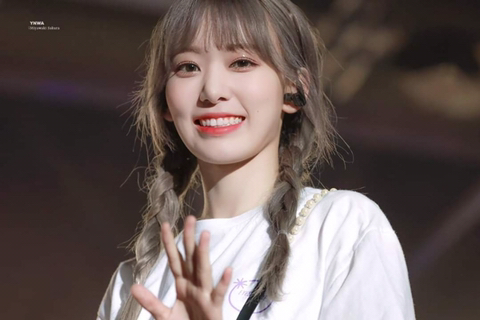 명하 이미지