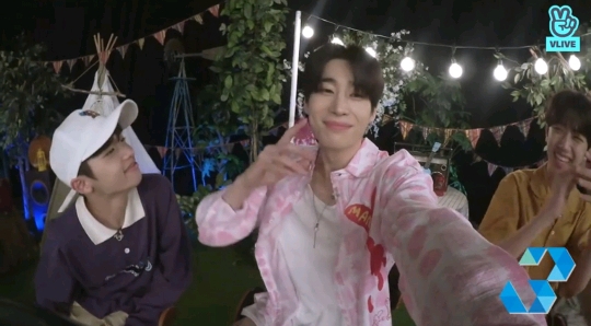 춤추는머리카락 이미지