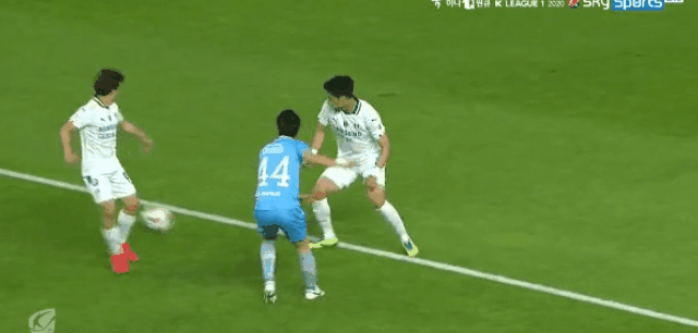 수원 삼성 포스터 근황 ㄷㄷㄷㄷㄷ.gif | 인스티즈