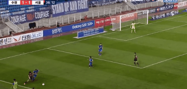 수원 삼성 포스터 근황 ㄷㄷㄷㄷㄷ.gif | 인스티즈