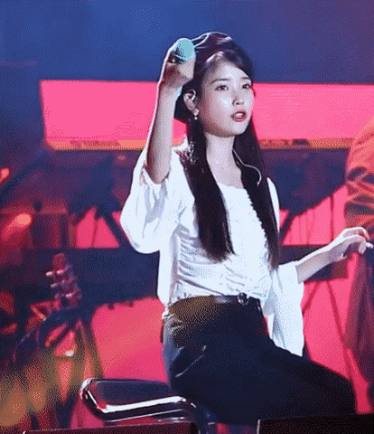 벌레 따윈 무섭지 않은 아이유 | 인스티즈