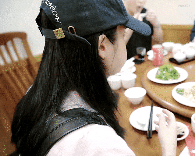 아이유 볼살 | 인스티즈