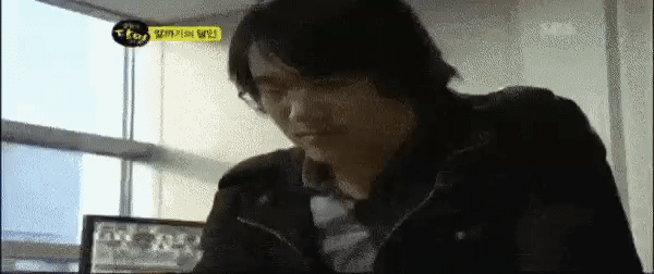 알까기의 달인이라길래 얼마나 잘하겠어 하고 봤는데 ㄷㄷ.gif | 인스티즈