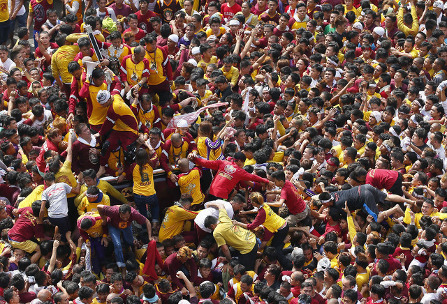 필리핀 '블랙 나자렌'축제 | 인스티즈