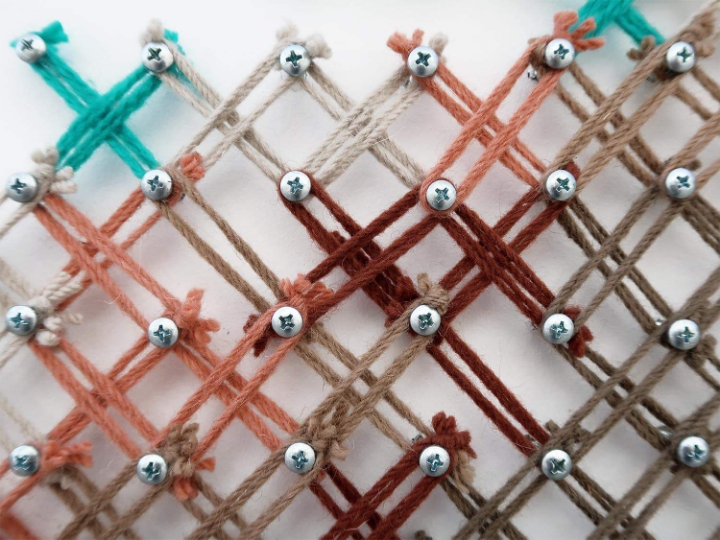 담장에 수놓은 십자수 | 인스티즈