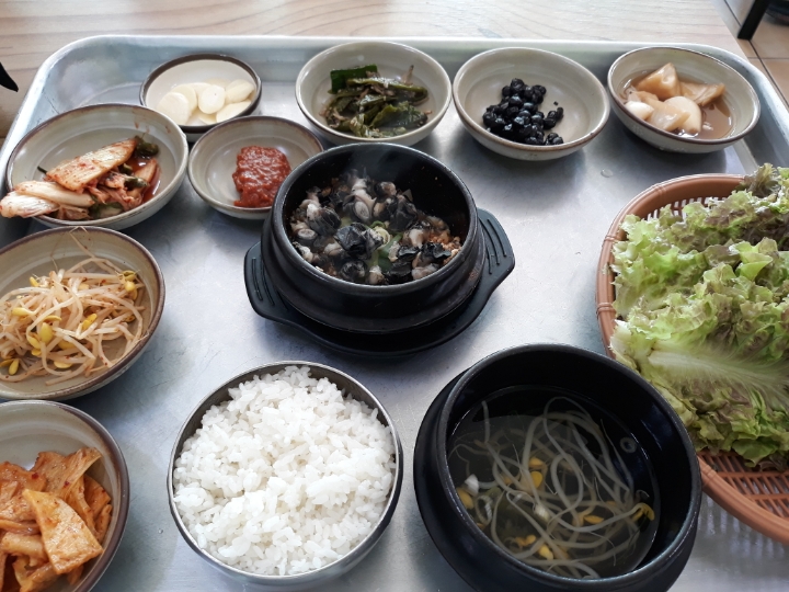 우렁이쌈밥 이미지
