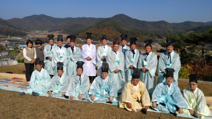 더블클릭을 하시면 이미지를 수정할 수 있습니다