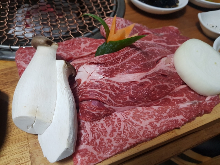 수정한우한돈구이 이미지
