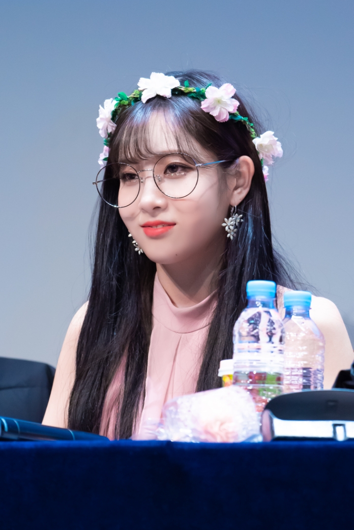 누군가의 취향일수도 있는 안경쓴 러블리즈 지애 | 인스티즈