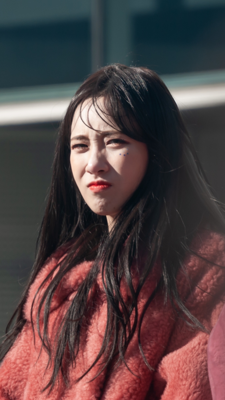 출퇴근하는데 시끄러움이 전해지는 러블리즈 미니팬미팅 | 인스티즈