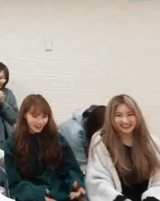 아이즈원 민주 손 | 인스티즈