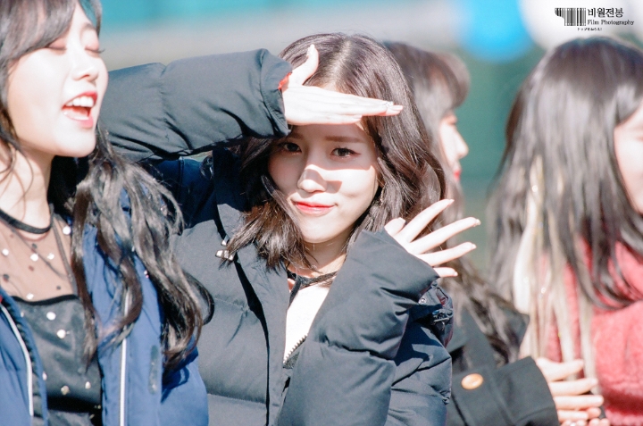 출퇴근하는데 시끄러움이 전해지는 러블리즈 미니팬미팅 | 인스티즈