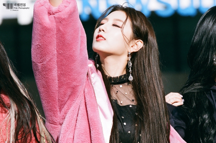 출퇴근하는데 시끄러움이 전해지는 러블리즈 미니팬미팅 | 인스티즈