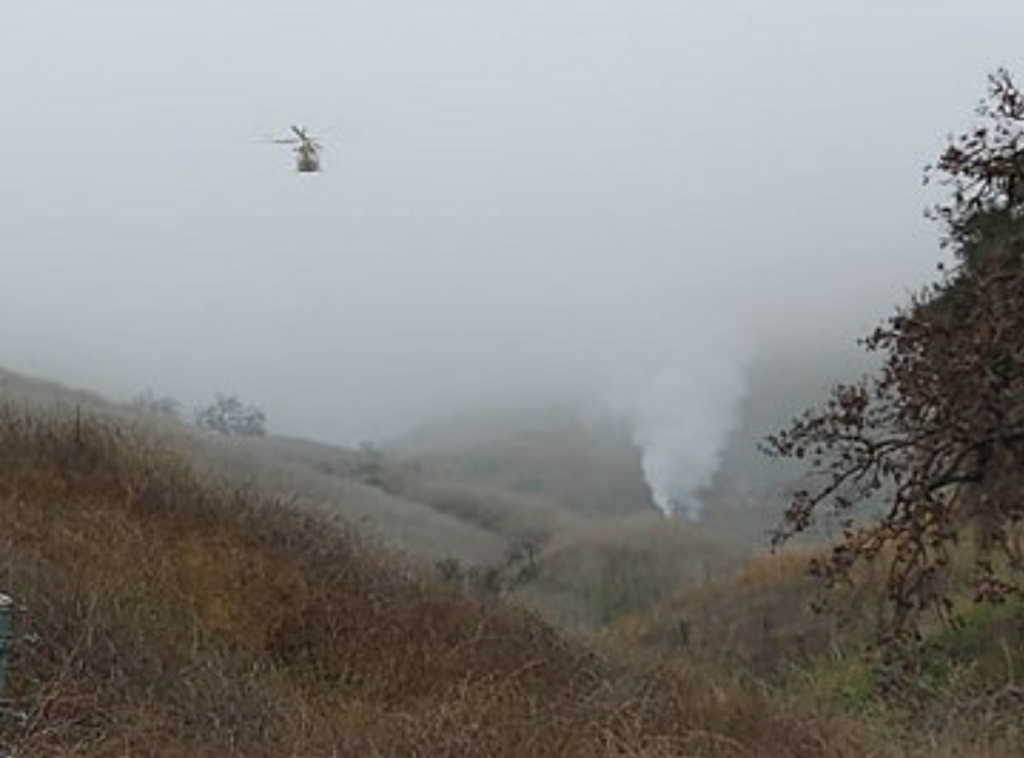 코비 헬기 추락 사고 현장 사진이라고 올라왔는데 | 인스티즈