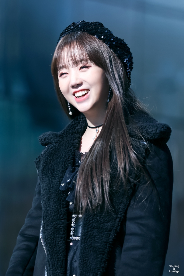 출퇴근하는데 시끄러움이 전해지는 러블리즈 미니팬미팅 | 인스티즈