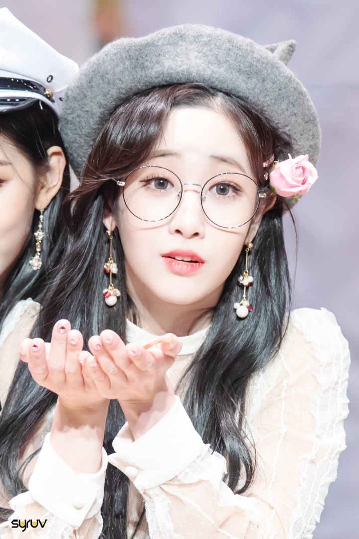 누군가의 취향일수도 있는 안경쓴 러블리즈 지애 | 인스티즈