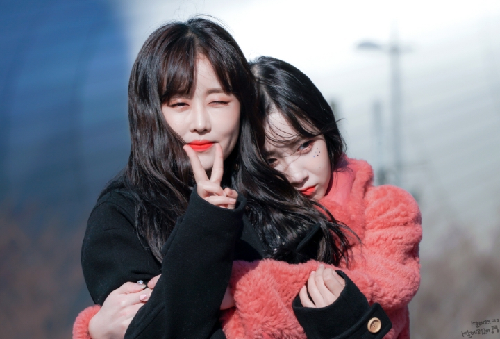 출퇴근하는데 시끄러움이 전해지는 러블리즈 미니팬미팅 | 인스티즈