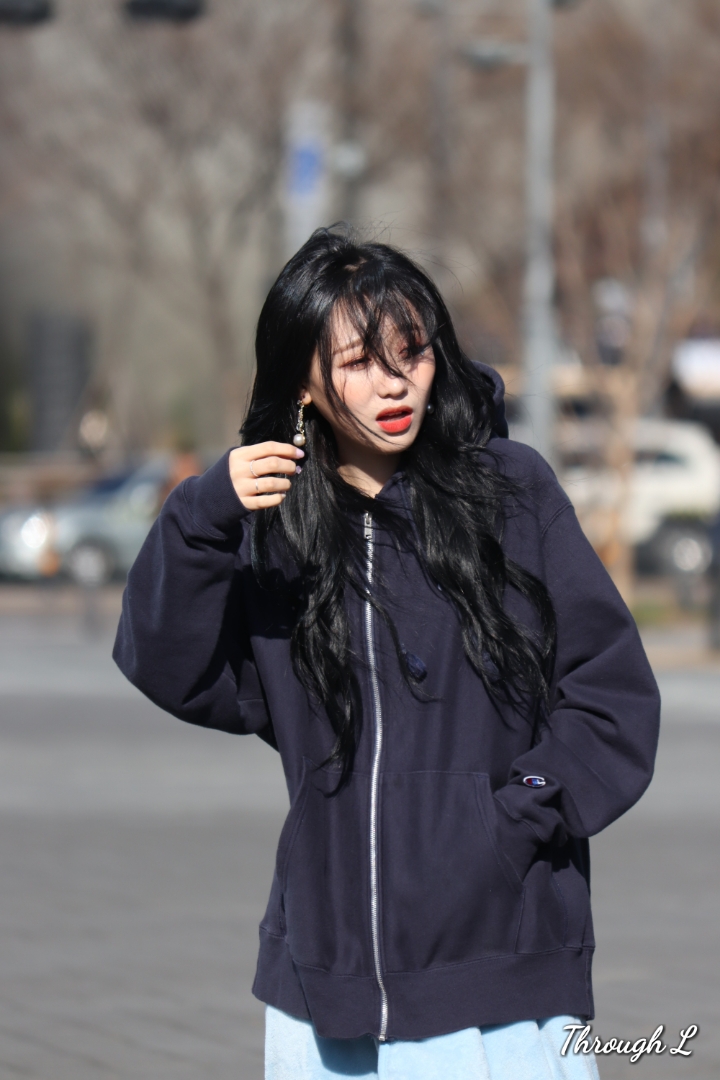 출퇴근하는데 시끄러움이 전해지는 러블리즈 미니팬미팅 | 인스티즈