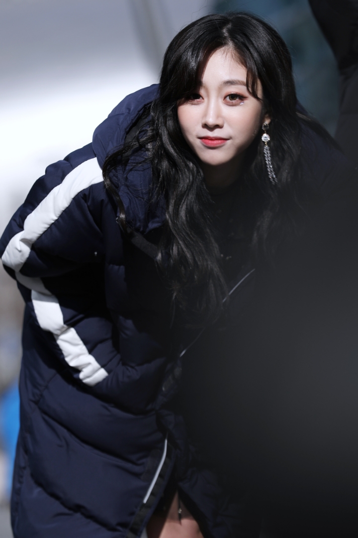 출퇴근하는데 시끄러움이 전해지는 러블리즈 미니팬미팅 | 인스티즈